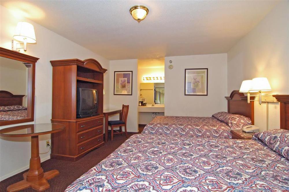 Days Inn By Wyndham College Station University Drive Ruang foto
