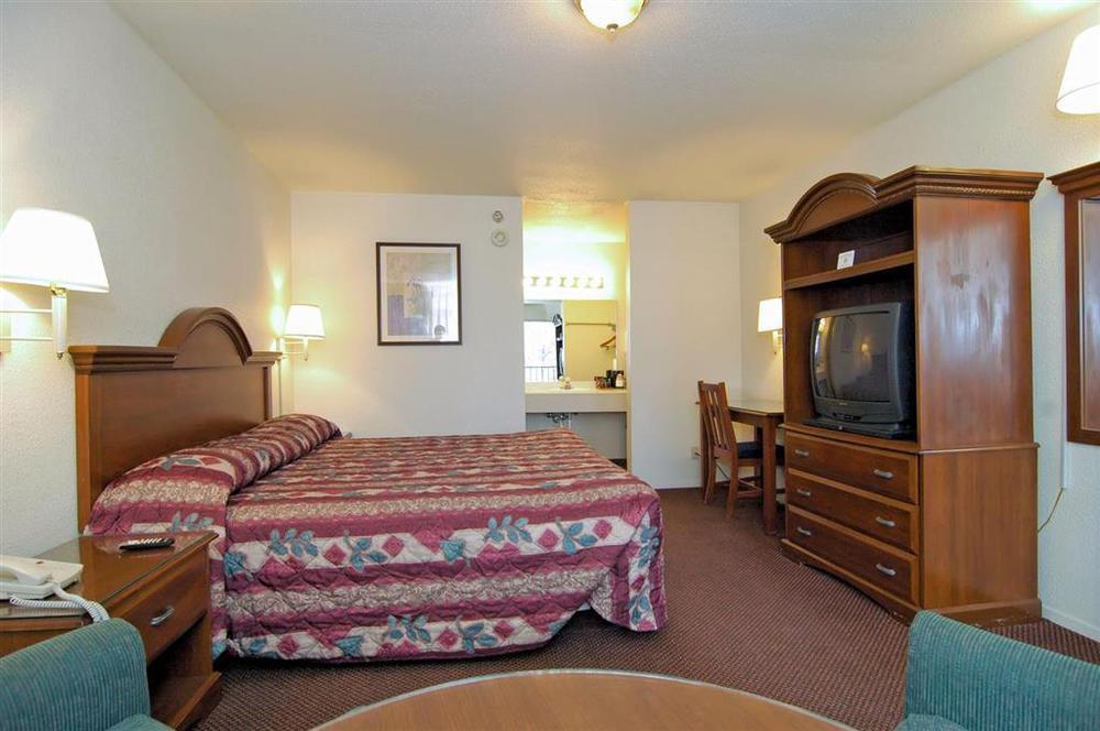 Days Inn By Wyndham College Station University Drive Ruang foto